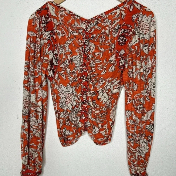 Free People Women's Red Floral Knit Blouse Top Size XS - Picture 4 of 7